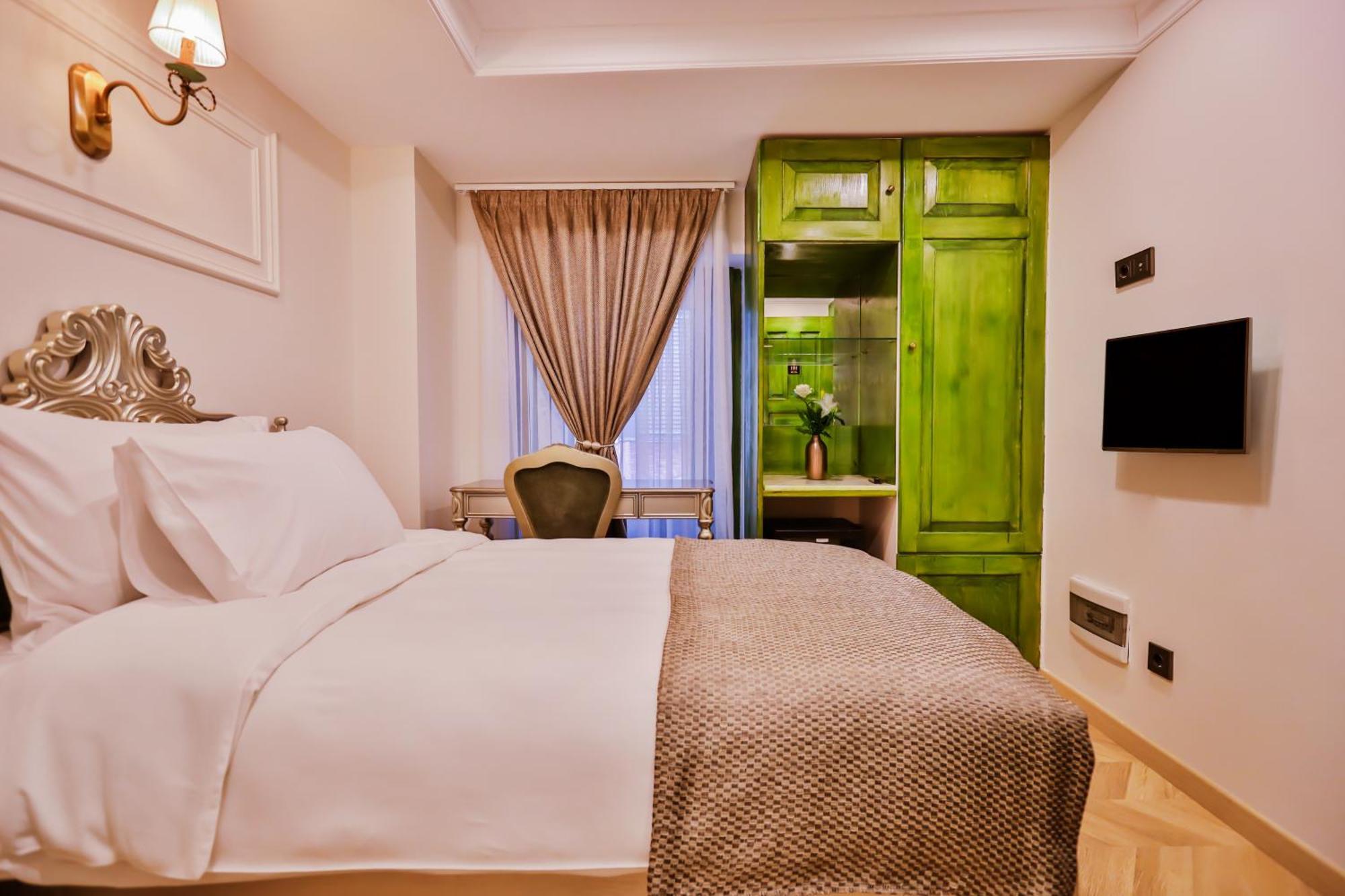 Emerald Mansion Otel *