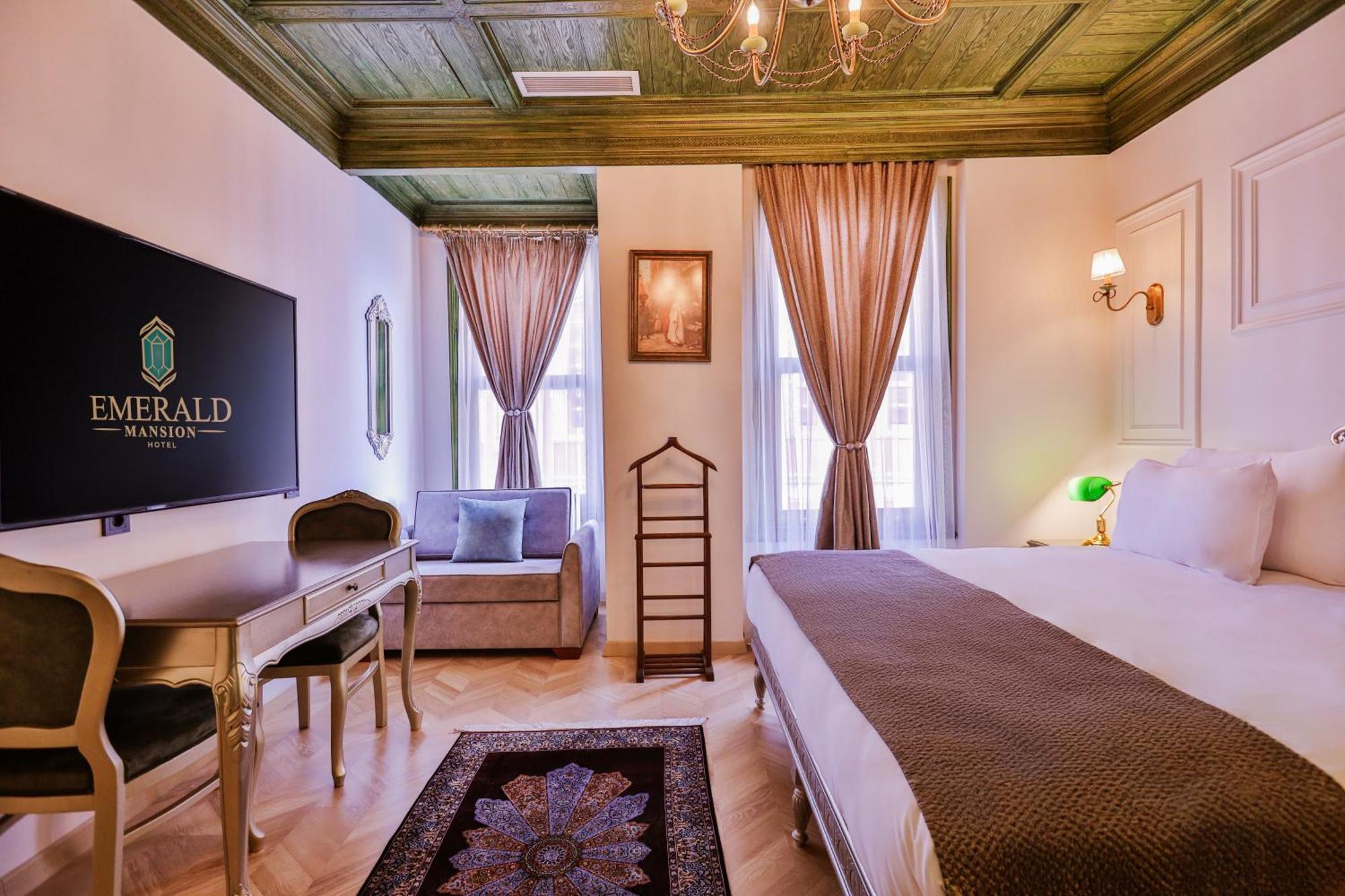 Emerald Mansion Otel